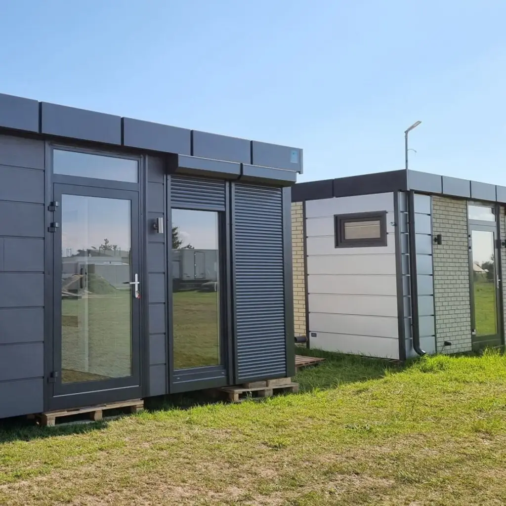 Container (3)